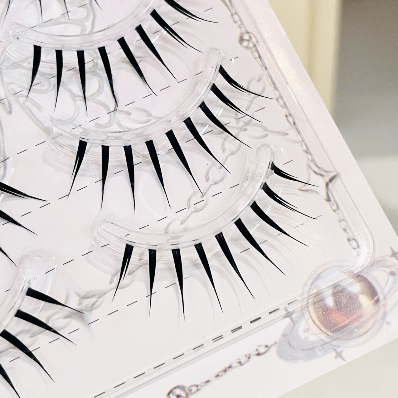 Doudoutian Wet Look Spiky Full - Anime Cosplay Lashes ulasan dan harga